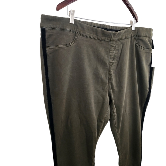 Denim&Co hunter green Women's plus size 3X pants with black pin stripes NWT - Picture 4 of 12